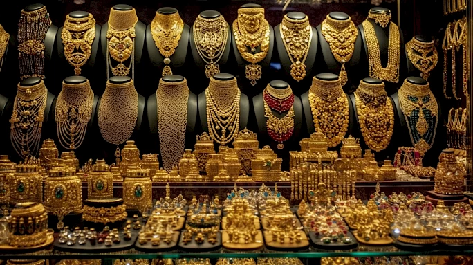 Secrets of Eastern Shopping: Top 10 Souks in Dubai