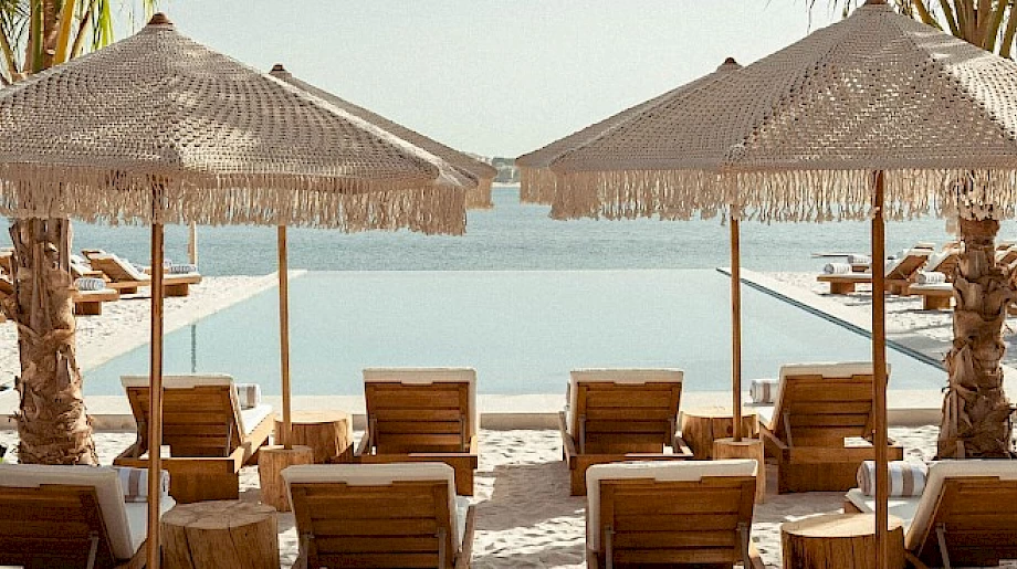 5. The St. Regis Dubai, The Palm – два бассейна в одном месте
