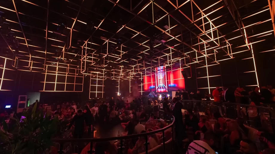 6. Avenue Club Dubai