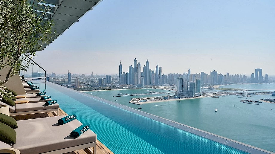 3. AURA Skypool Lounge