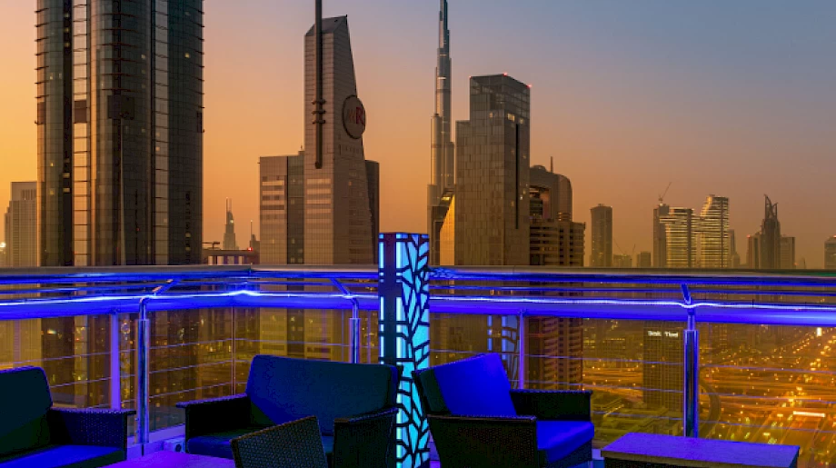 9. Level 43 Sky Lounge