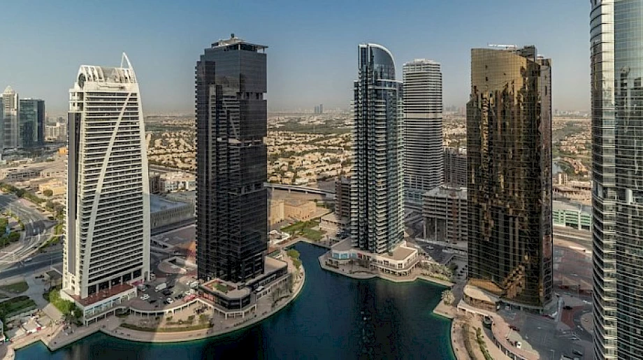 1. Jumeirah Lakes Towers (JLT)