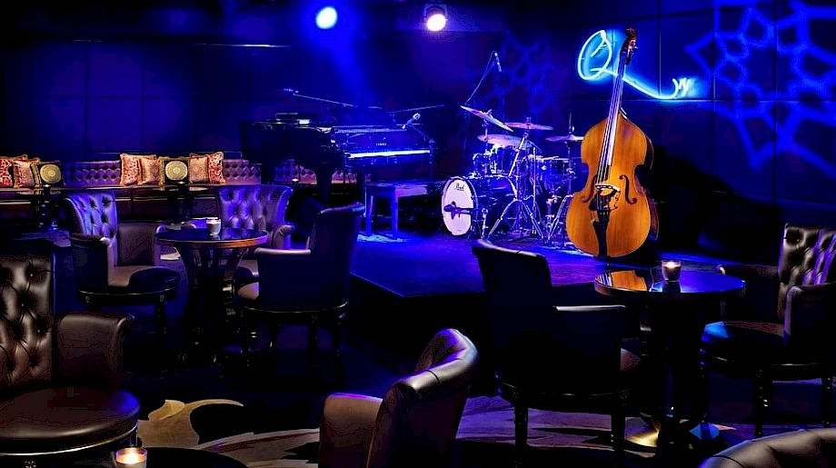 10. Q’s Bar and Lounge