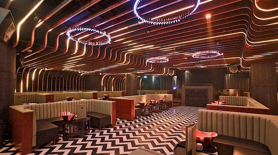 7. Oak Live Bar