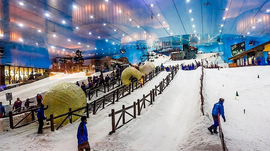 1. Ski Dubai