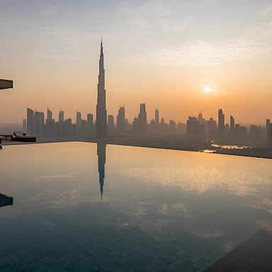 A Dive Into Luxury: Top 10 Infinity Pools in Dubai