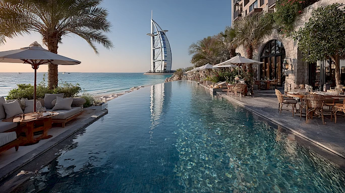 Пляжный клуб Summersalt в Jumeirah Al Naseem: обзор и цены