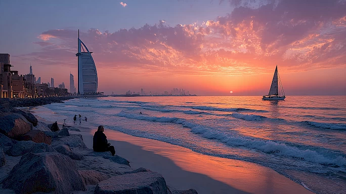 Пляж Sunset Beach (Umm Suqeim): лучший вид на Burj Al Arab