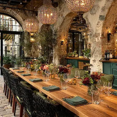 Papas Dubai Restaurant: Italian Cuisine and Bar in Dubai Marina