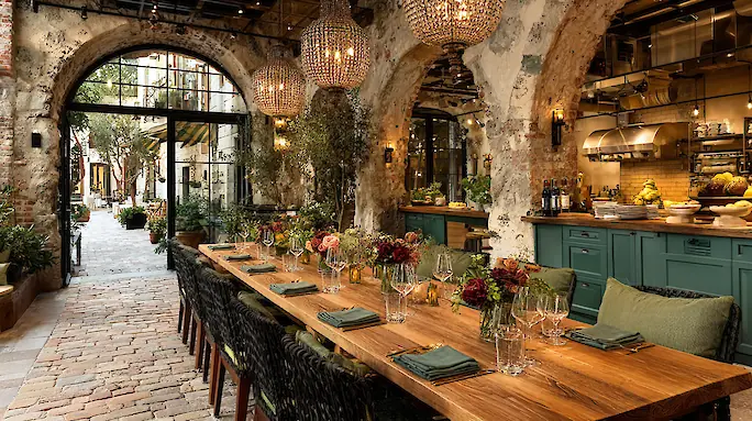 Papas Dubai Restaurant: Italian Cuisine and Bar in Dubai Marina