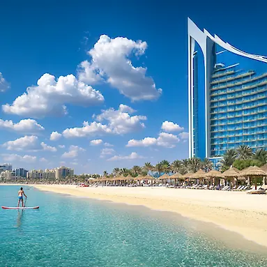 Jumeirah Beach Hotel ("The Wave"): Room and Entertainment Overview