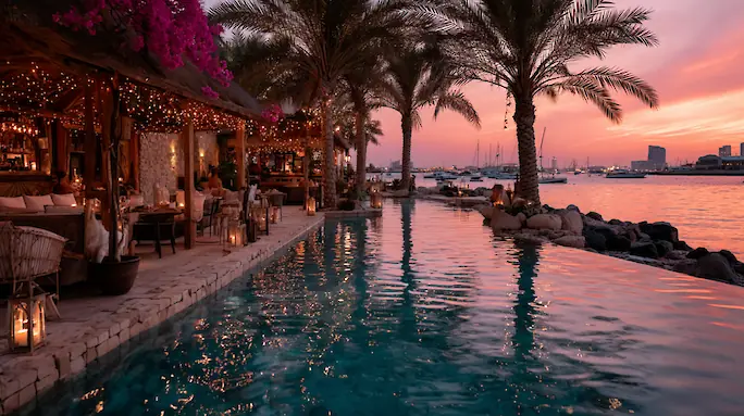Riva Beach Club on Palm Jumeirah: Pool and Restaurant