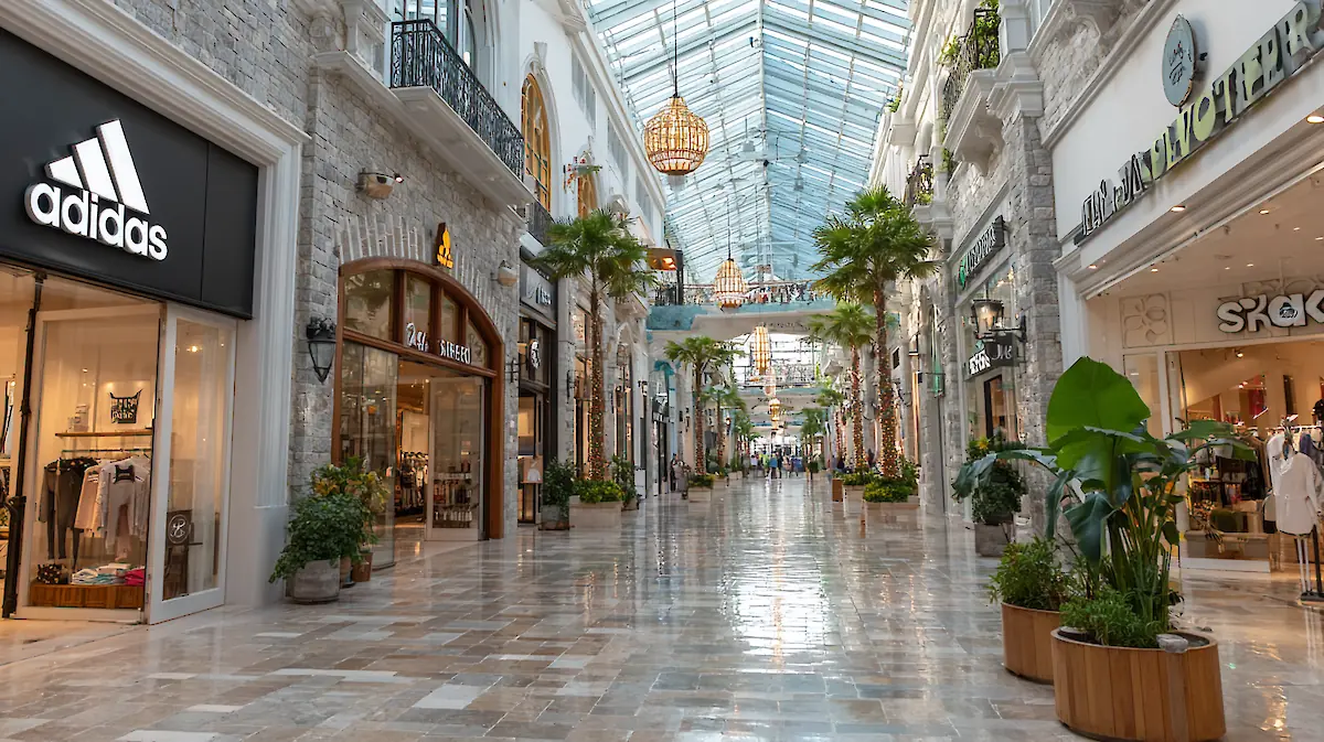 Dubai Outlet Mall vs The Outlet Village: что выбрать туристу